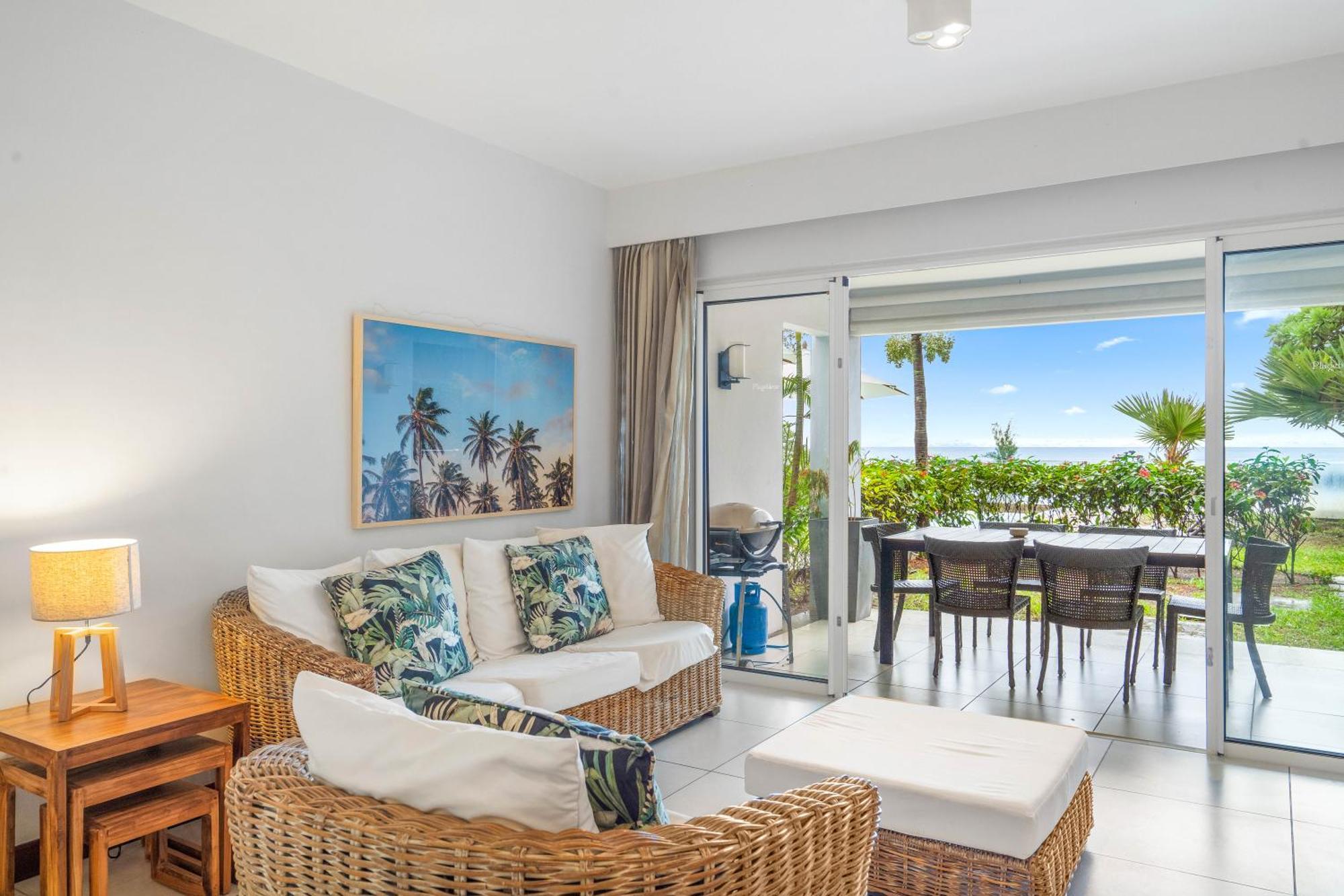 Kanope Bay - Holiday Beachfront Apartments Pointe aux Biches ภายนอก รูปภาพ