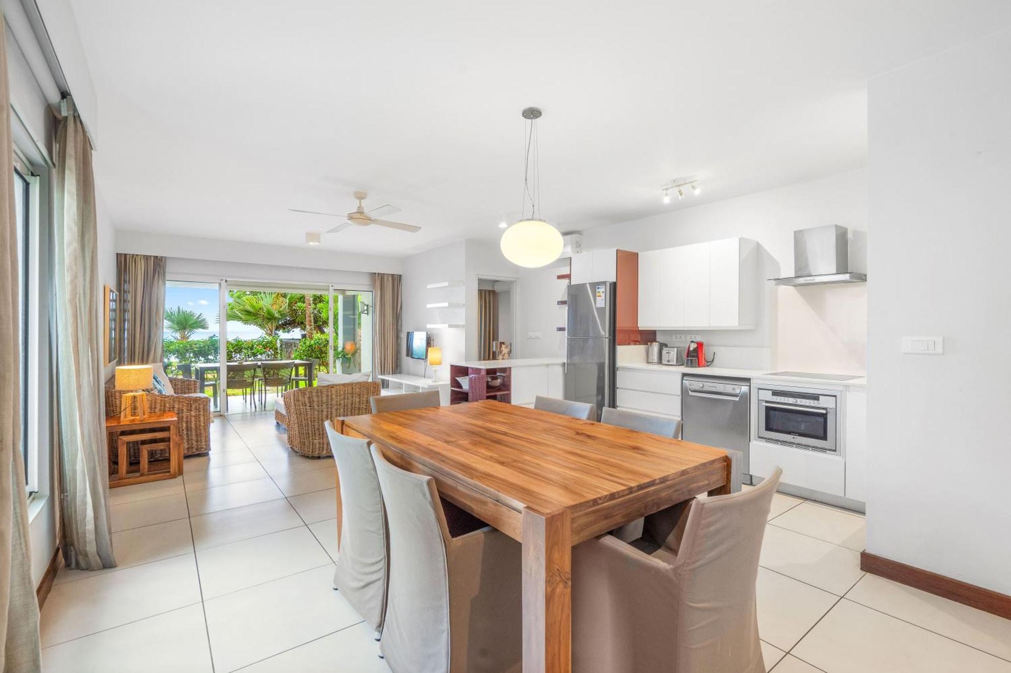 Kanope Bay - Holiday Beachfront Apartments Pointe aux Biches ภายนอก รูปภาพ
