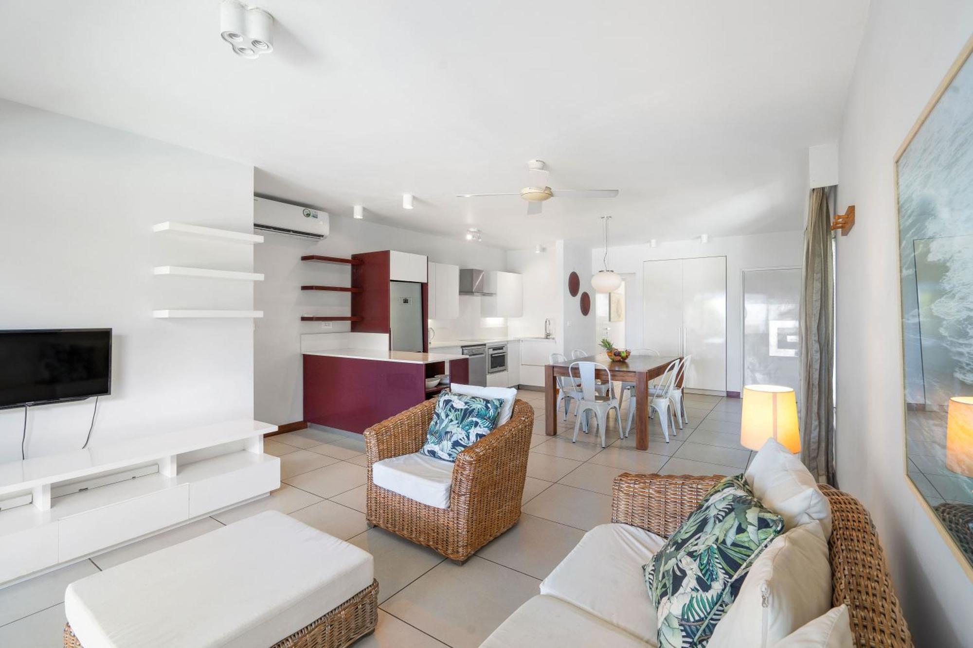 Kanope Bay - Holiday Beachfront Apartments Pointe aux Biches ภายนอก รูปภาพ