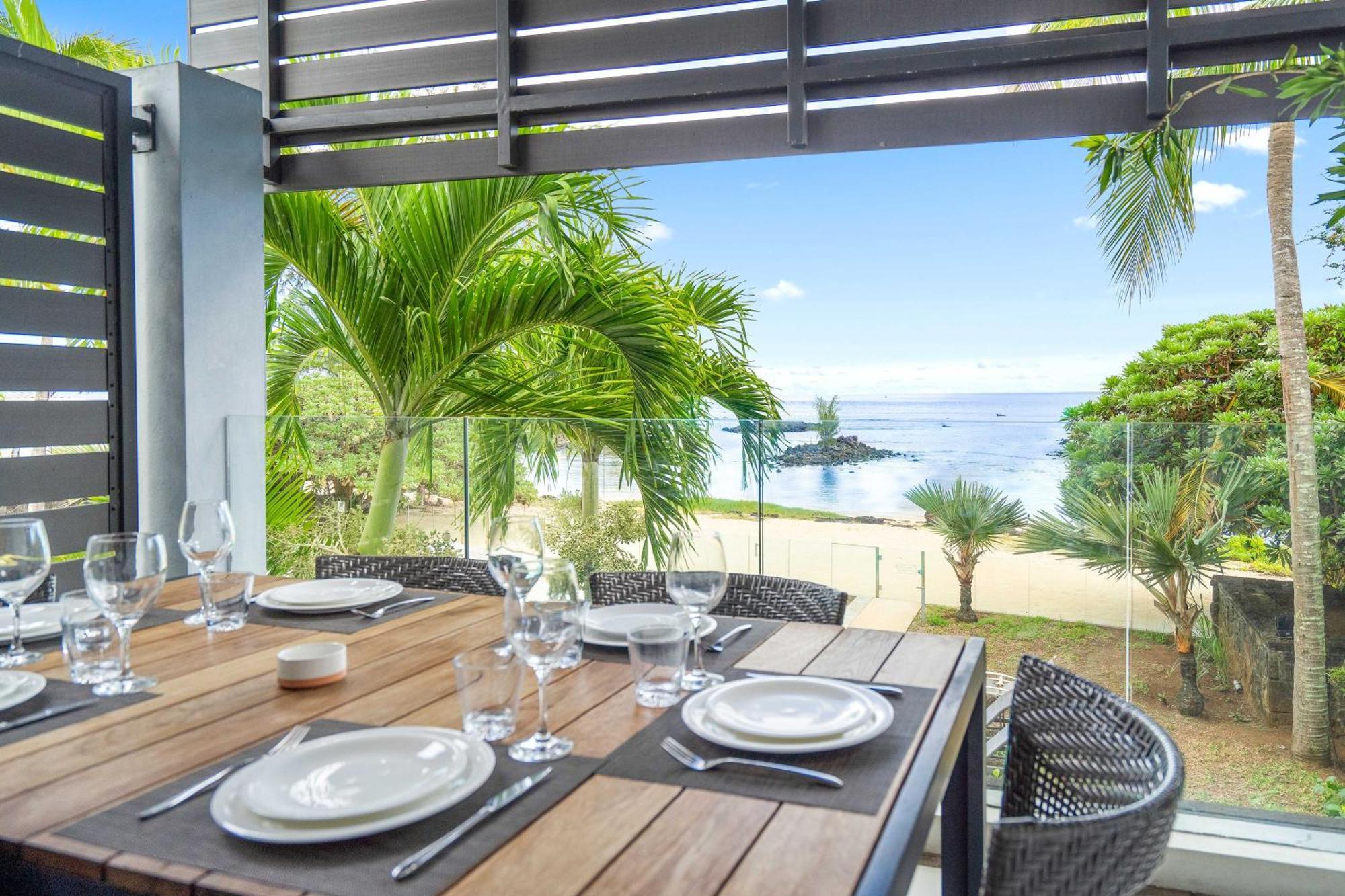 Kanope Bay - Holiday Beachfront Apartments Pointe aux Biches ภายนอก รูปภาพ