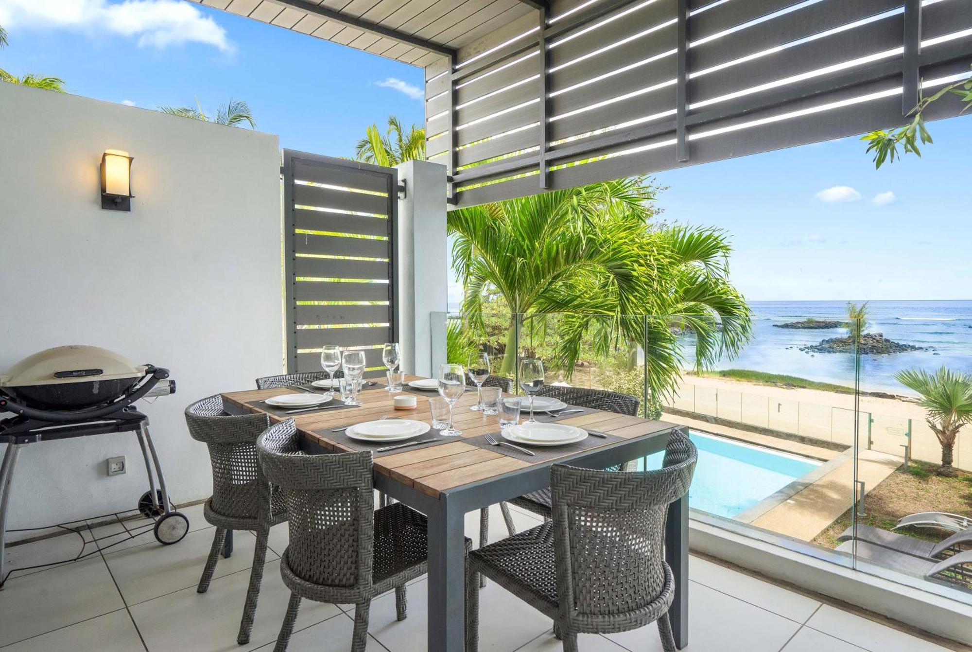 Kanope Bay - Holiday Beachfront Apartments Pointe aux Biches ภายนอก รูปภาพ