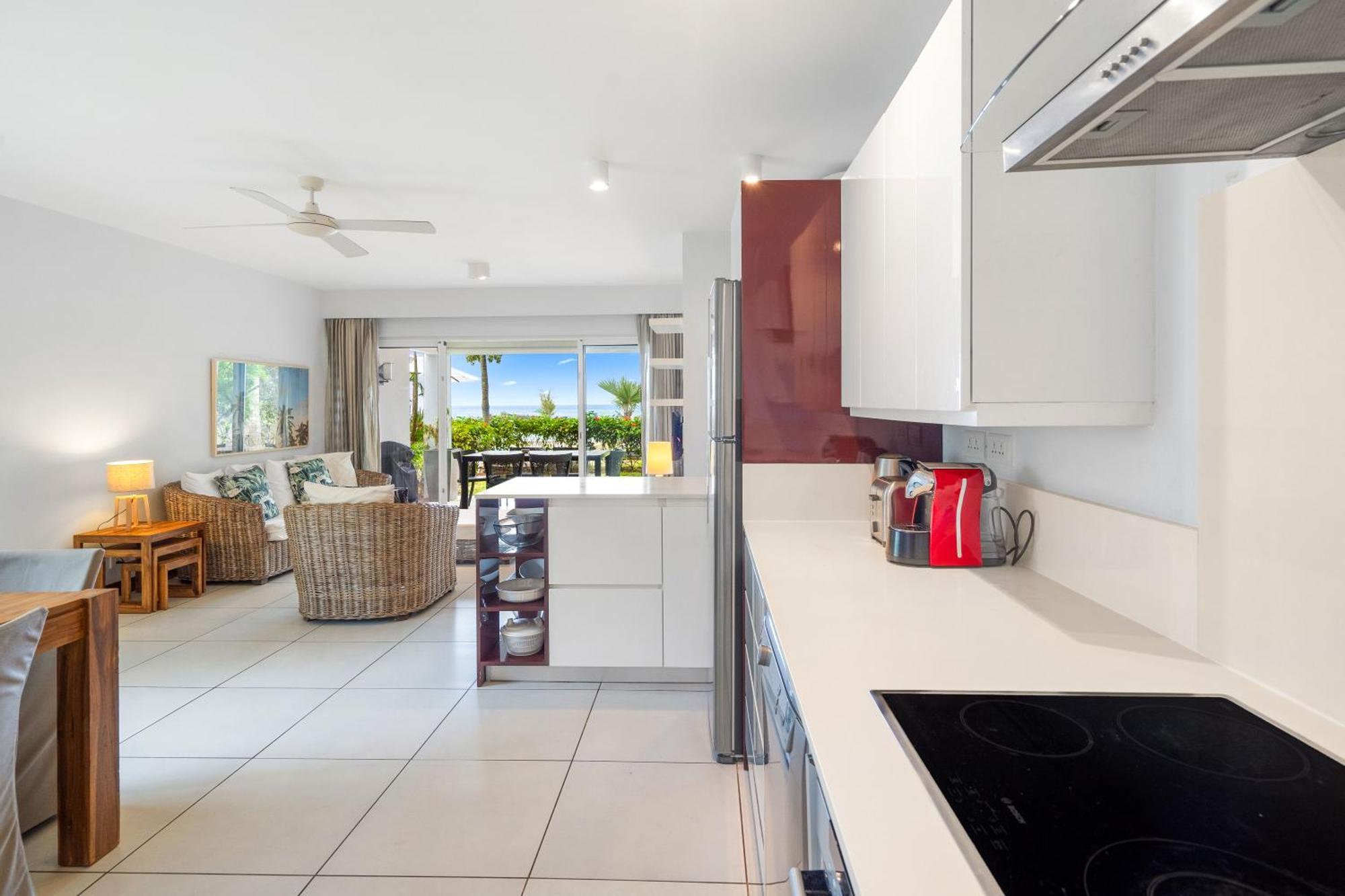Kanope Bay - Holiday Beachfront Apartments Pointe aux Biches ภายนอก รูปภาพ