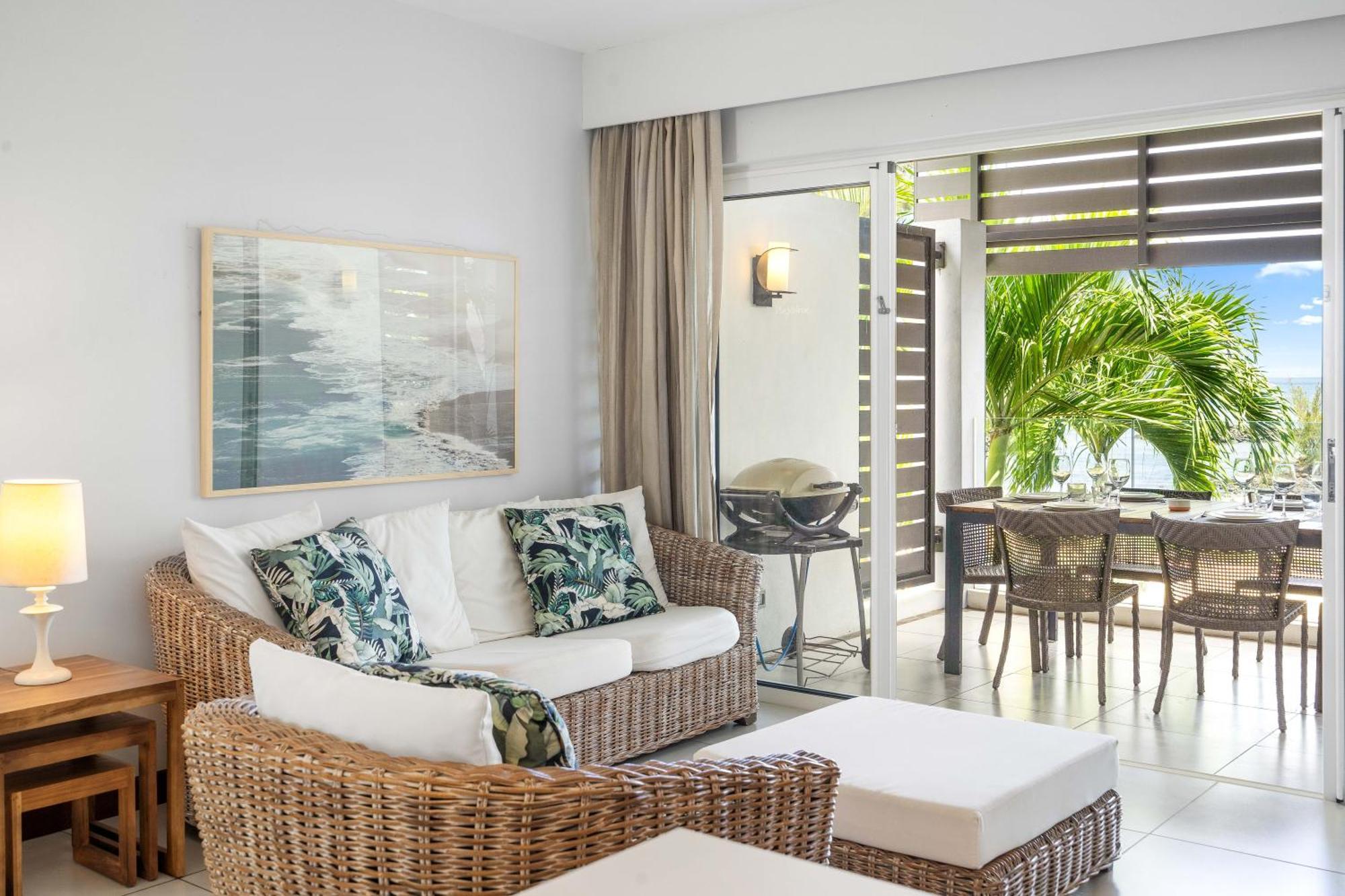 Kanope Bay - Holiday Beachfront Apartments Pointe aux Biches ภายนอก รูปภาพ