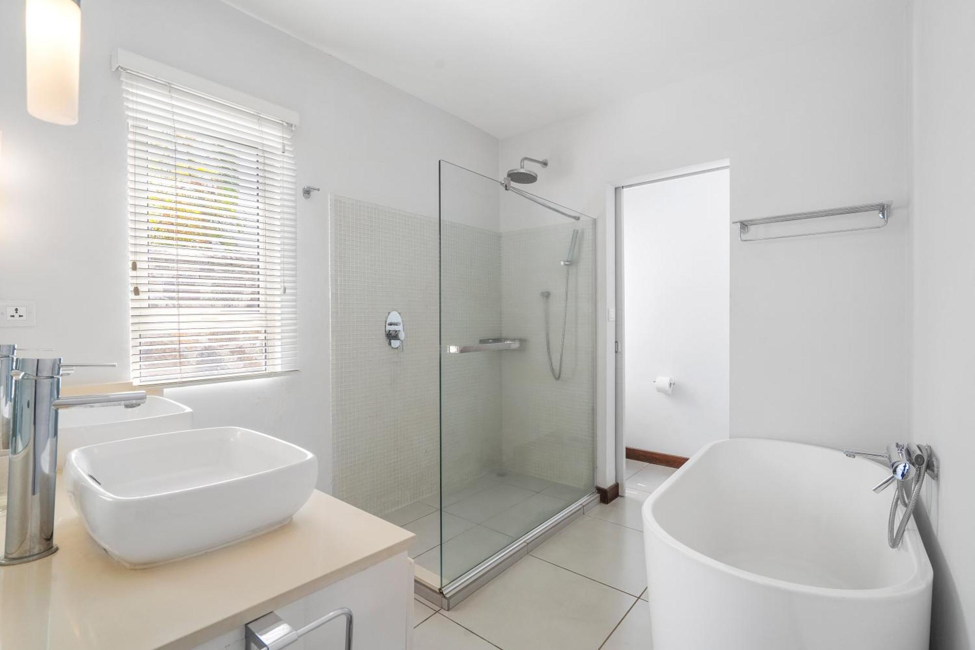 Kanope Bay - Holiday Beachfront Apartments Pointe aux Biches ภายนอก รูปภาพ